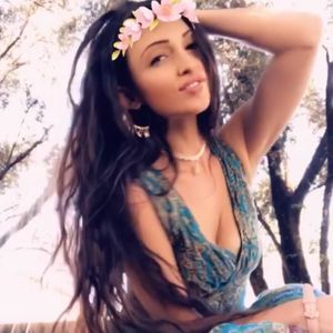 Meet your Posher, Noelle